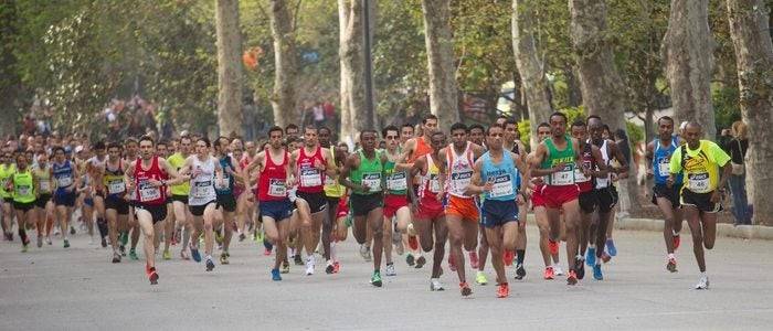 Si vas a correr una maratón, vigila también tu alimentación.