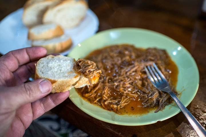 Una ropa vieja cubana para no dejar de mojar pan.