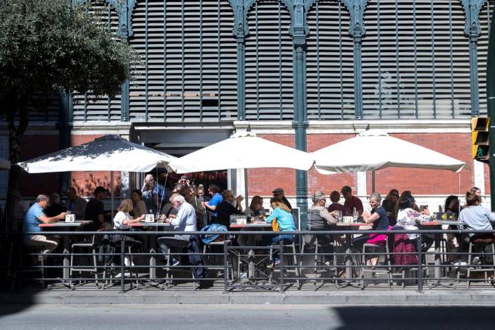 La terraza del Café, ideal para disfrutar del sol malagueño.