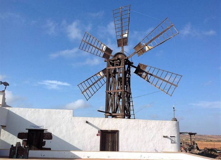 Exterior de la molienda La Asomada.