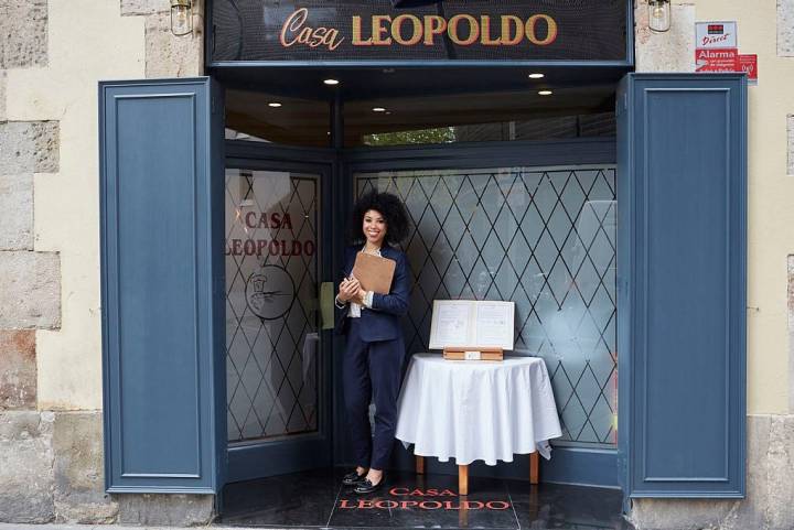 Bienvenidos a 'Casa Leopoldo', un restaurante muy bueno en muchas cosas.