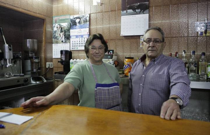 Margarita y su esposo Julio en el 'Picias', casa de comidas de menú del día.