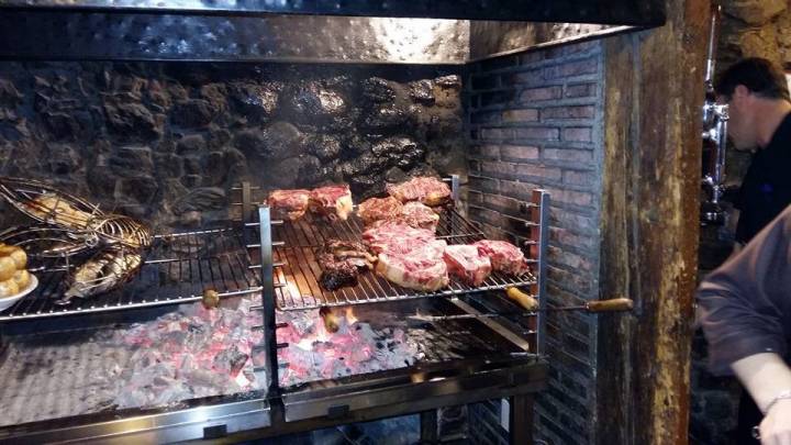 Su brasa a la vista te encantará. Foto: Facebook Sidrería Era Bruisha