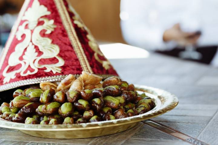 Dátiles rellenos de mazapán, una tentación muy golosa. Foto: Shutterstock