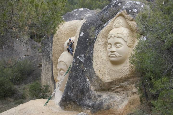 Así se esculpieron las caras. Foto: Turismo de Cuenca.