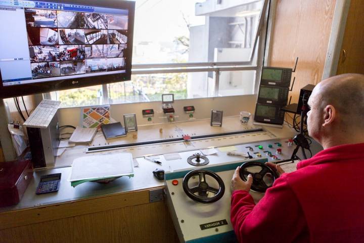 Cabina de control de la estación motora en Miramar.