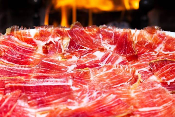 A un buen jamón no se resiste nadie. Foto: shutterstock.