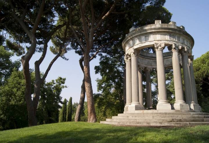 El Parque de El Capricho, en Alameda de Osuna, propone un plan familiar rodeado de arte. Foto: Flickr / Viviendo Madrid