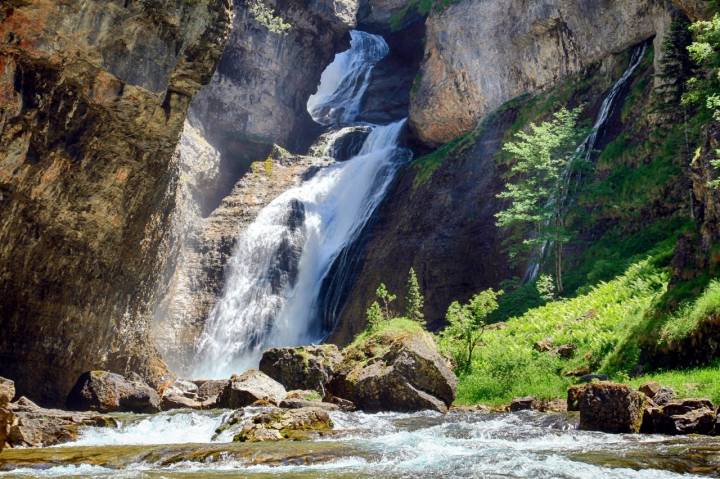 La Cascada del Estrecho se encuentra en un rincón de gran belleza. Foto: shutterstock.