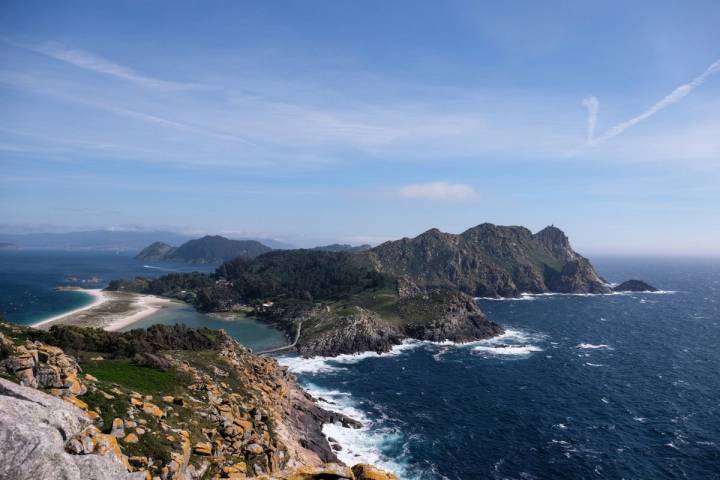 Desde el Alto del Princípe, en la Isla de Monteagudo, se ve perfectamente el resto del archipiélago.