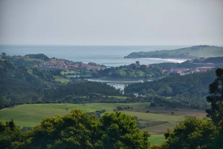 San Vicente de la Barquera desde Serdio