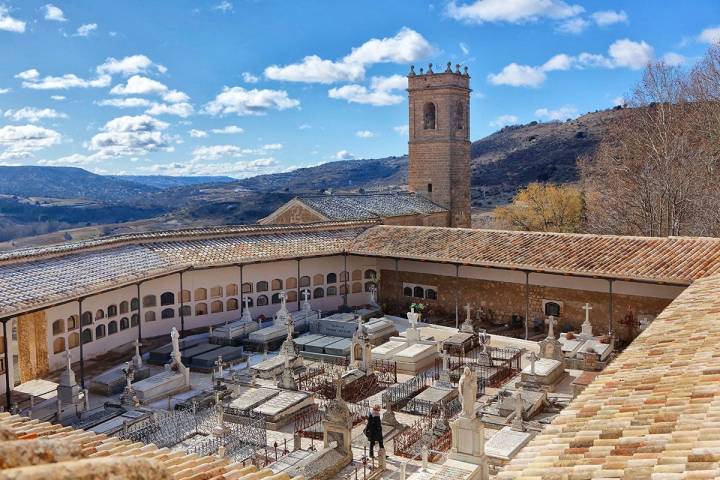 Vista del impresionante cementerio romántico.