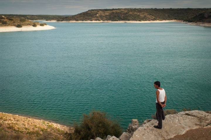 El embalse de Peñarroya es la primera barrera artificial del río durante su curso.