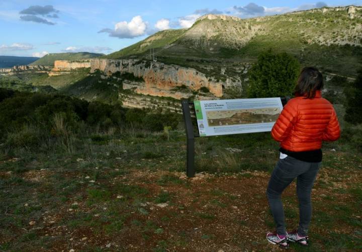 Regálate vistas tan relajantes como esta, en las Hoces del Rudrón.