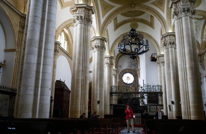 interior catedral baeza