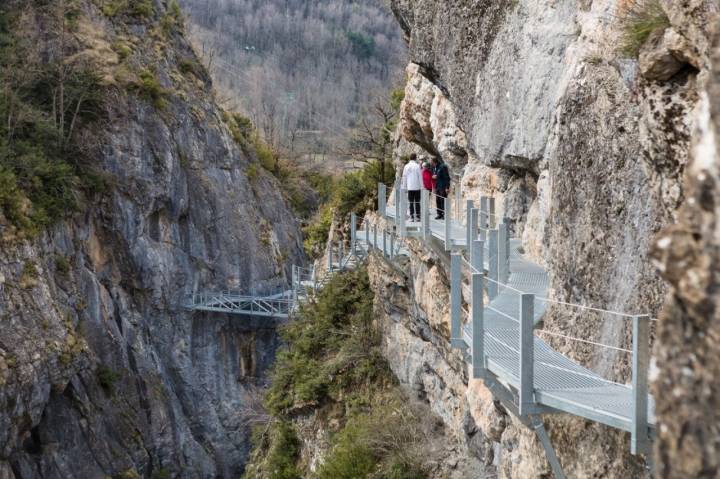 Pasarelas Panticosa (Huesca): montaje de la estructura