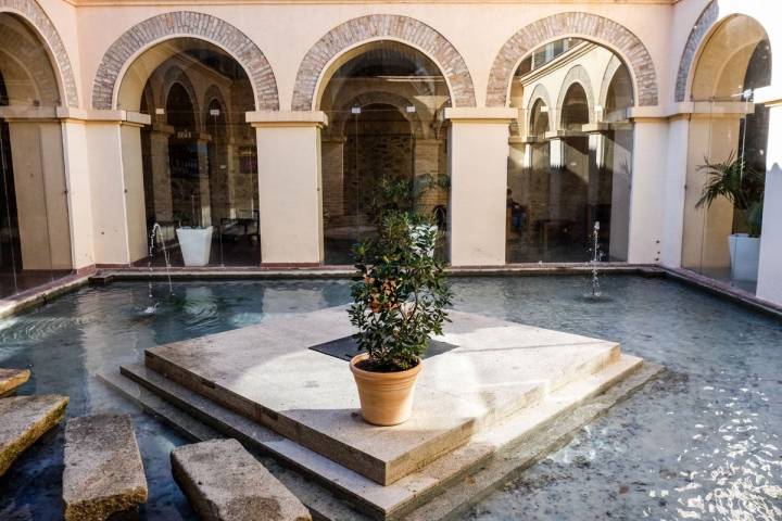 Interior de la 'Hospedería del Valle del Jerte', un antiguo convento.