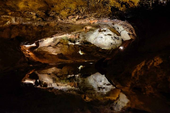 La profundidad del río varía: en algunos tramos no supera el metro y en otros llega a los 11.