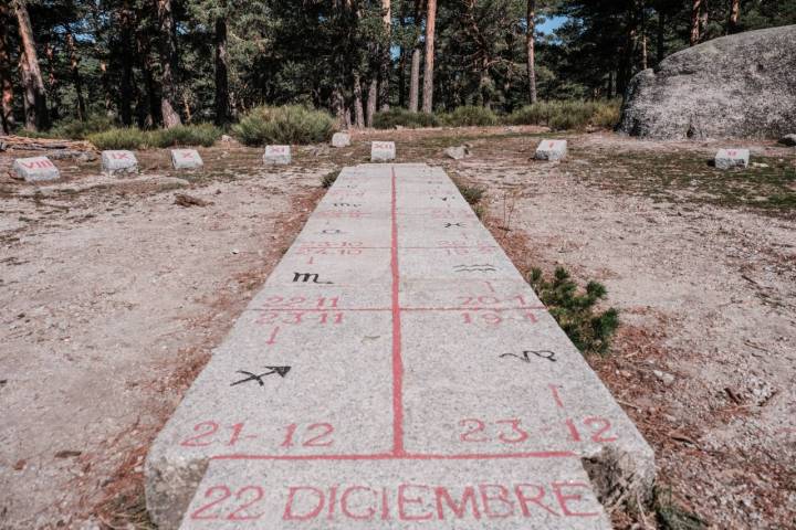 El Reloj de Cela sorprende a los montañeros que pasean por la zona.