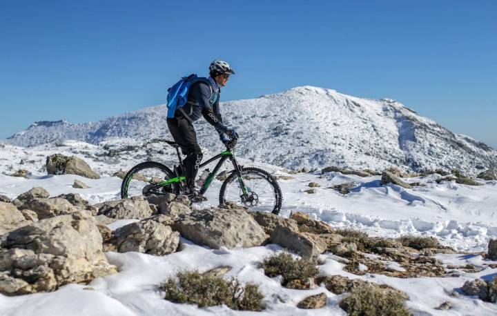 ciclista sierra de nieves