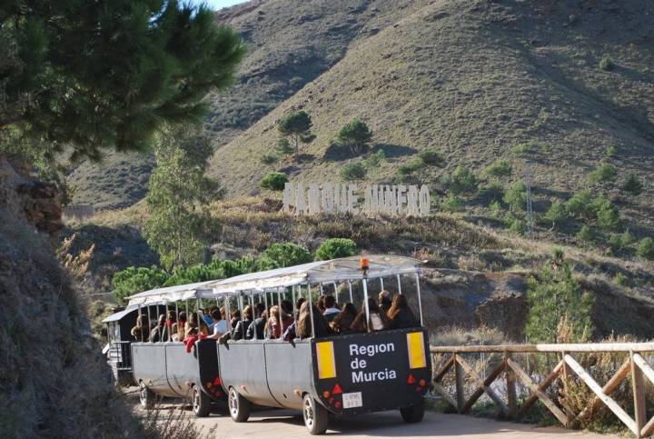 El tren minero, la delicia para los más pequeños. Foto: Facebook.